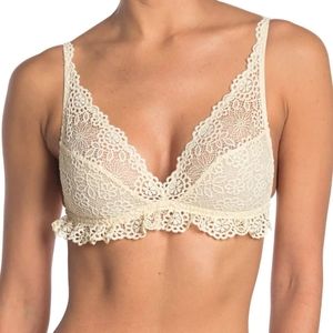 NWT Madewell Eyelet Lace Nichole Bralette. Large